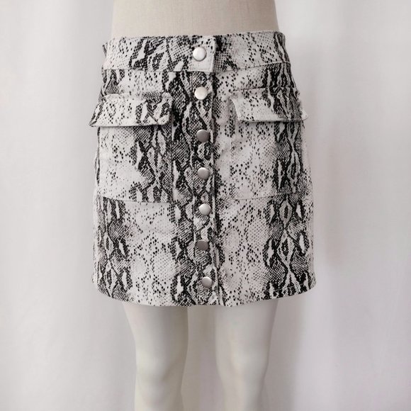 West of Melrose Black and White Snake Print Button Down Mini Skirt - Picture 7 of 15